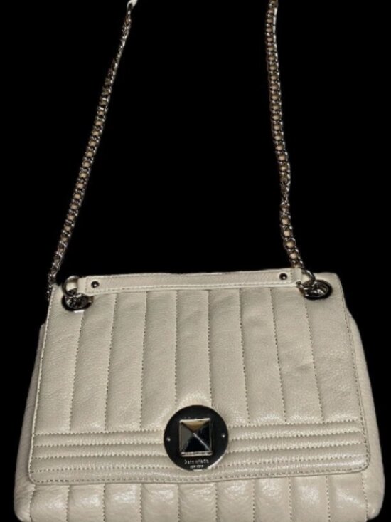 KATE SPADE Handbags - KATE SPADE NEW YORK CLASSIC GOLD COAST BEIGE QUILTED LEATHER PURSE ADJ STRAP